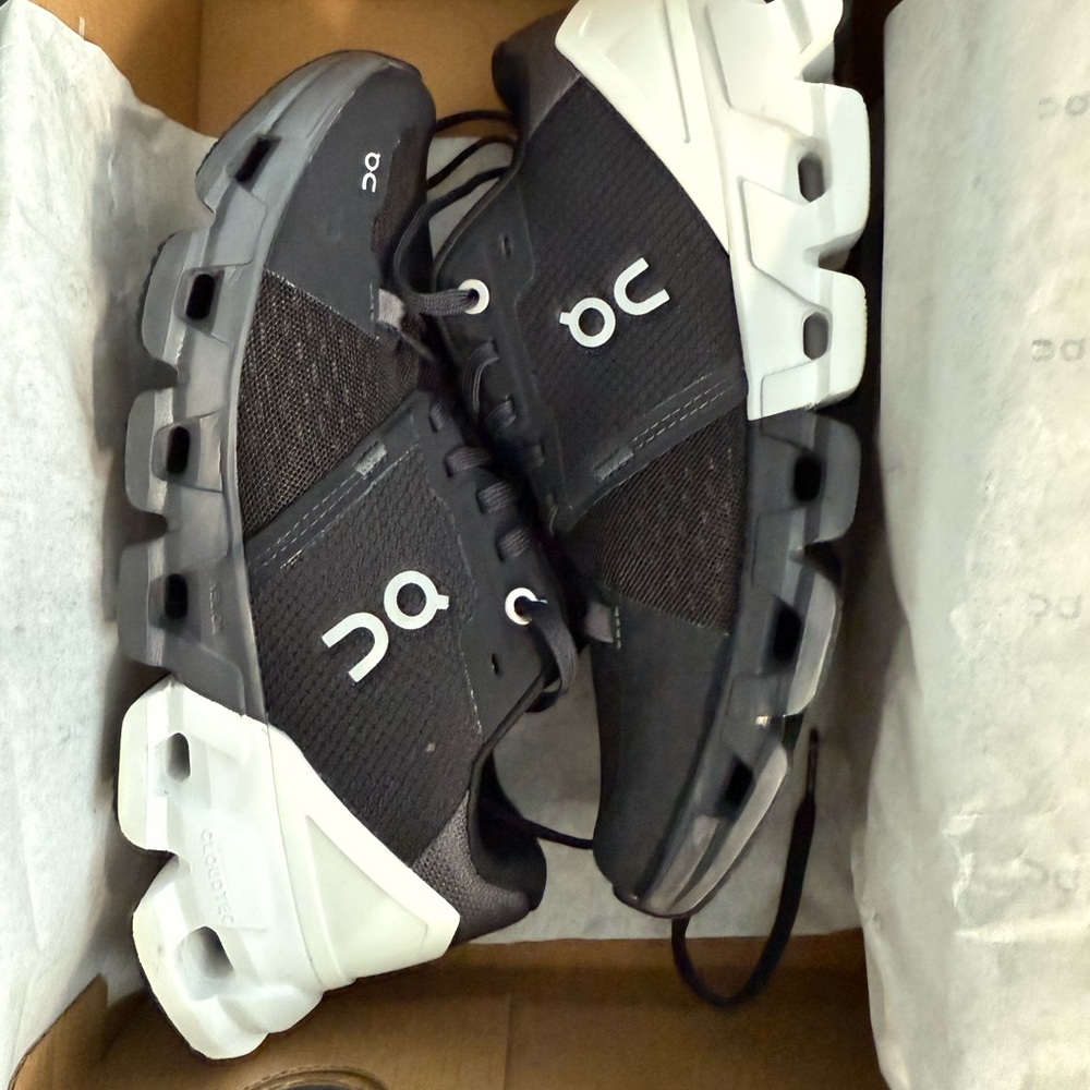 New!! On Running Cloudflyer 4 Black and White Shoes